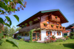 Отель Ferienwohnung Haus Rieder Inzell  Инцелль